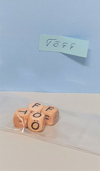 Holzbuchstaben-Perlen / Set  "T Ö F F"