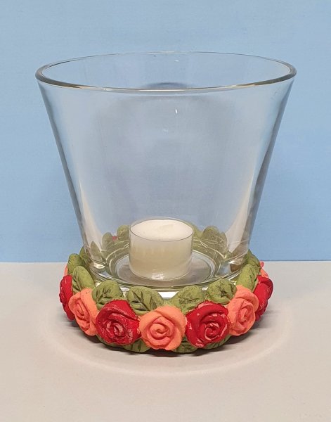Kerzenglas mit Rosen-Betonsockel