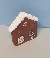 Lebkuchenhaus (mit Holzdach), Schnee