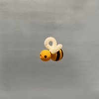 Dekobiene aus Holzkugeln klein