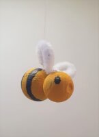 Dekobiene aus Holzkugeln klein