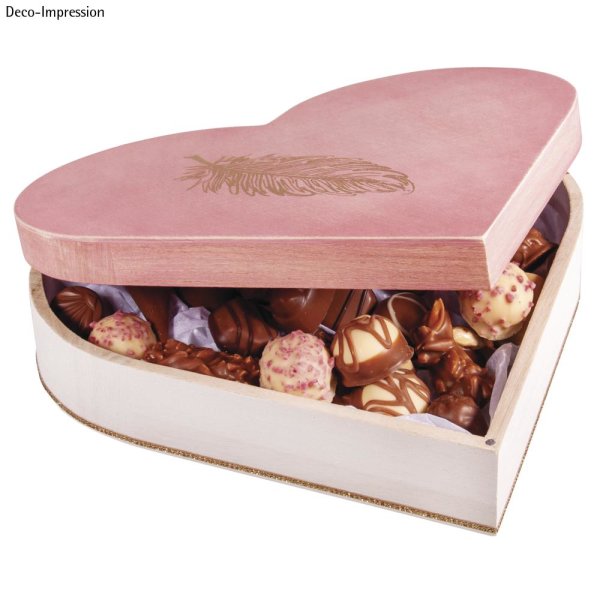 Holz-Box Herz, FSC Mix Credit, 25,3x24x6cm, mit Magnetverschluss, natur