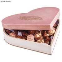 Holz-Box Herz, FSC Mix Credit, 25,3x24x6cm, mit Magnetverschluss, natur